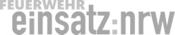 Logo mit den deutschen Worten Feuerwehreinsatz:nrw in fetten, grauen Buchstaben auf transparentem Hintergrund.